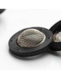 Guarnizioni costampate con rete metallica per filtrare i fluidi in ingresso. 2